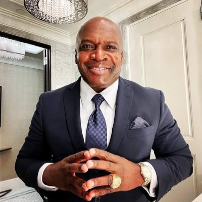 MooreOrlanda's tweet photo. #NewProfilePic https://t.co/e9i6SST28L