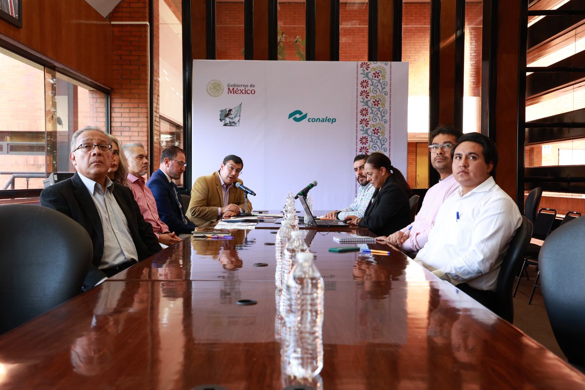 CONALEP_Mex's tweet photo. A nombre del Mtro. @Roronava, agradecemos a las autoridades, directivos, personal del #CONALEP y al equipo de ACCM América, liderado por el Dr. Gabriel Obregón, por su participación en la auditoría externa ISO 21001:2018. ¡Seguimos comprometidos con la calidad educativa! https://t.co/sCAIx2vV7C