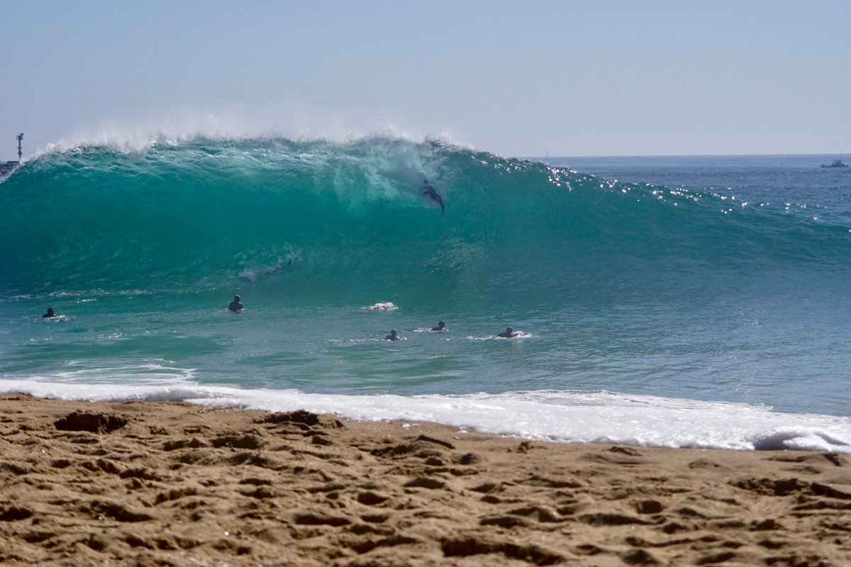 RossFletcher76's tweet photo. A pretty big one at The Wedge in Newport Beach #bodysurfing #surfing #surfphotography #oceanart https://t.co/y3PugitW7W