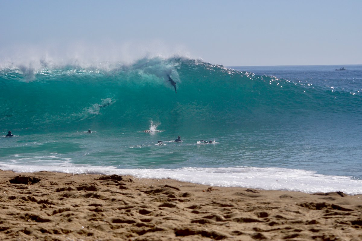 RossFletcher76's tweet photo. A pretty big one at The Wedge in Newport Beach #bodysurfing #surfing #surfphotography #oceanart https://t.co/y3PugitW7W