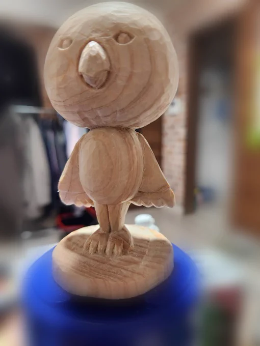 そういえば先週父がこっちで仕事あって帰ってきた時に製作中のイワトビちゃん見せてくれた!思ったより大きくて迫力あって上がった年末には出来上がるよ〜って言われたんだけど、一昨日ほぼできたって連絡も来た受け取り楽しみ 