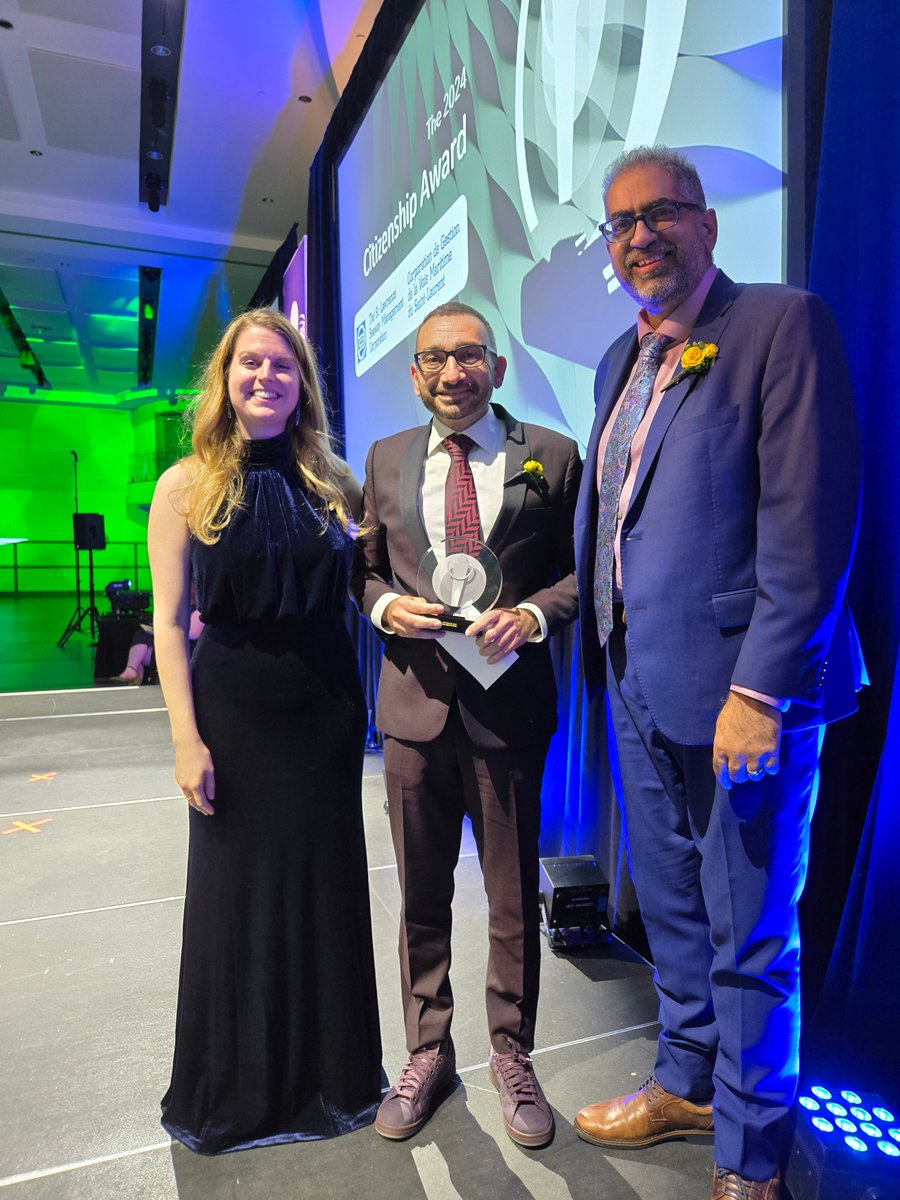 O_S_P_E's tweet photo. Congratulations to the Hon. Omar Alghabra, MP, P.Eng., on winning the Ontario Professional Engineers Citizenship Award presented by @TheSLSMC 

#OSPELeads #EngineersLead #OPEA #EngineeringExcellence https://t.co/scgyExFAu6
