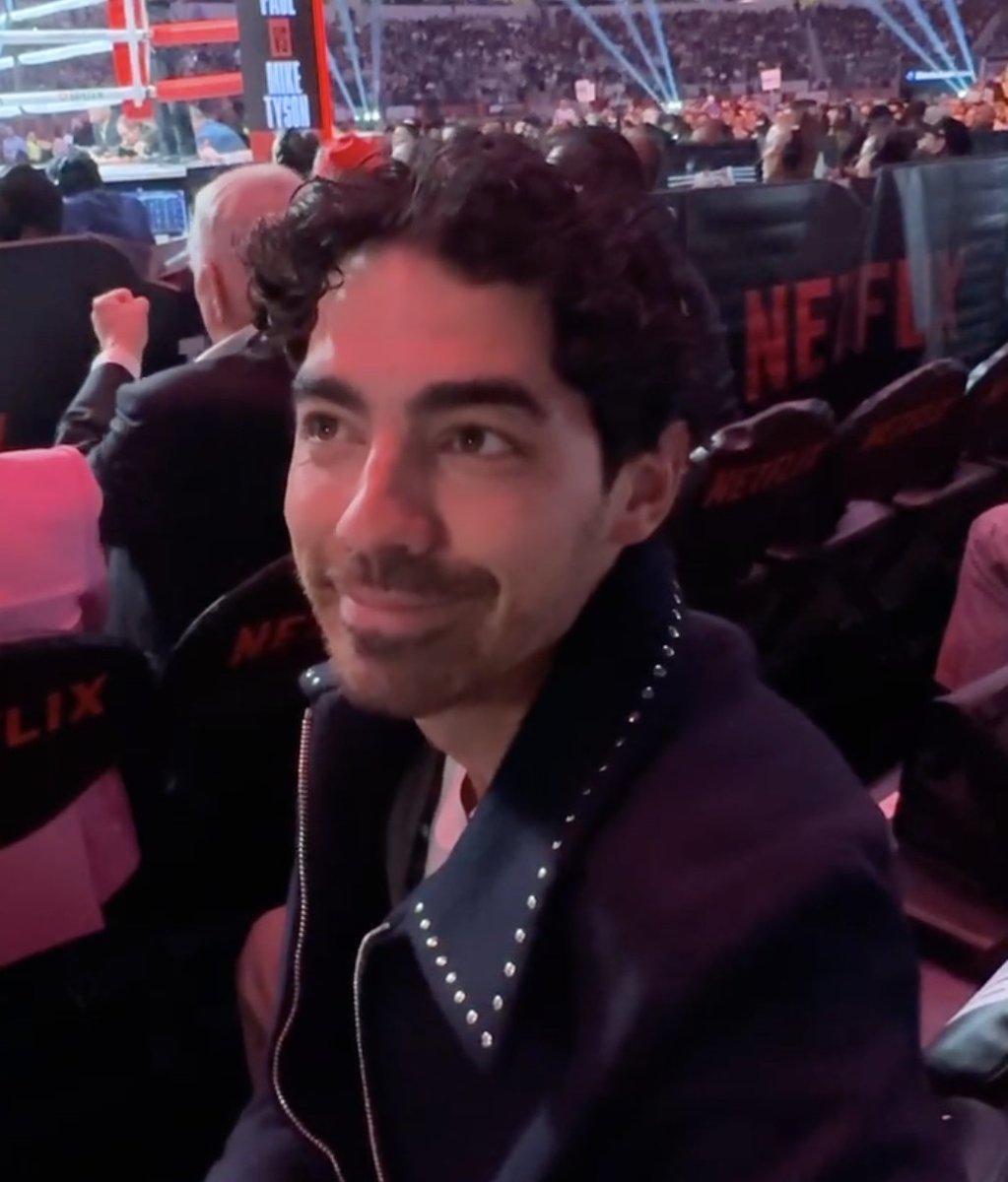 Found Joe Jonas #PaulTyson