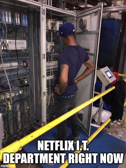 CaptainJerryPNW's tweet image. Netflix on a Friday night. 

#netfix #jakepaulvsmiketyson