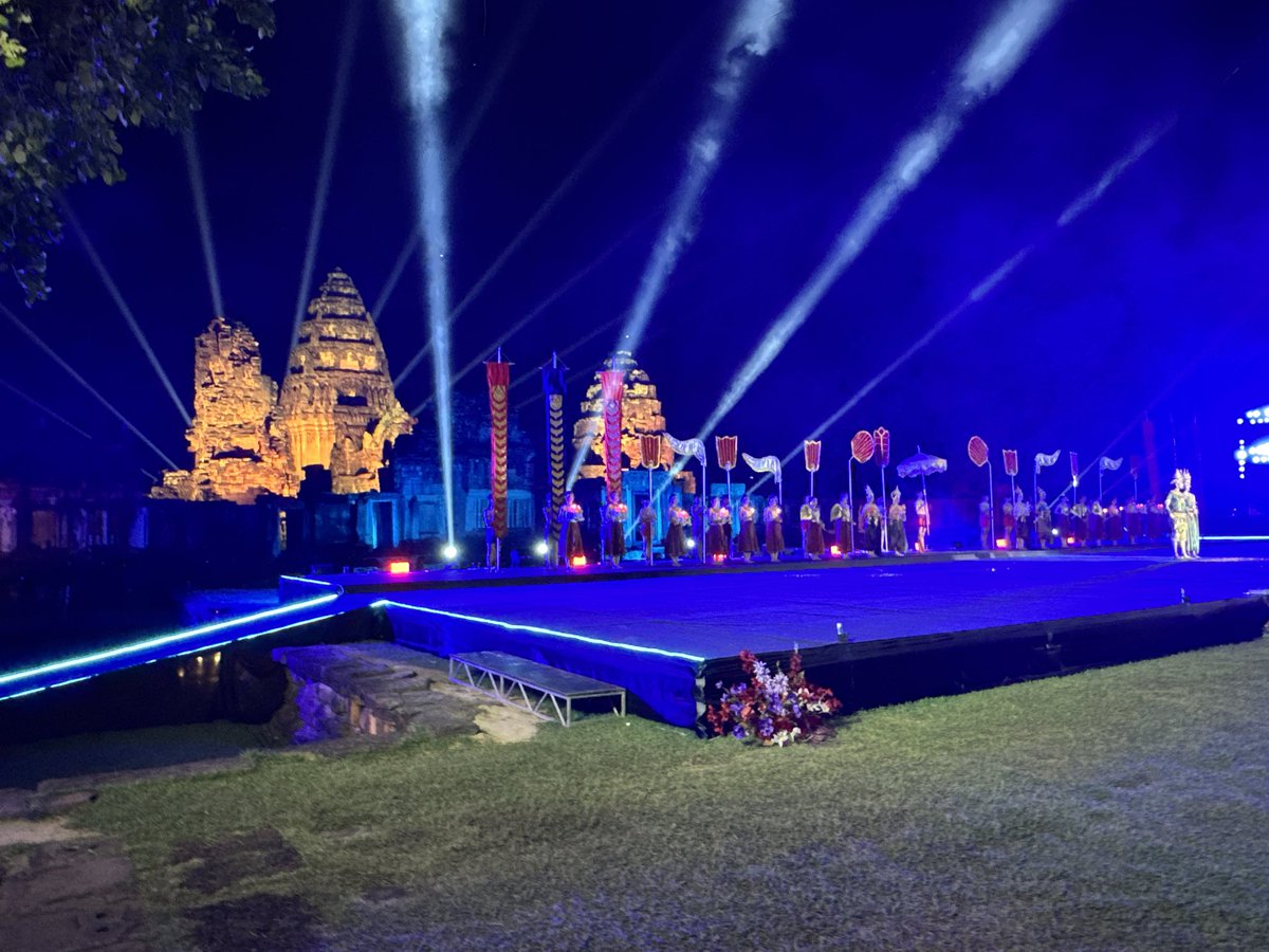 AEndlessJourney's tweet photo. The Phimai Historical Park comes to life during the light and sound show each November. The 11th century Khmer temple is the backdrop for a traditional Thai dance show. #travel #thailand #Phimai https://t.co/zOkSi6ovHd