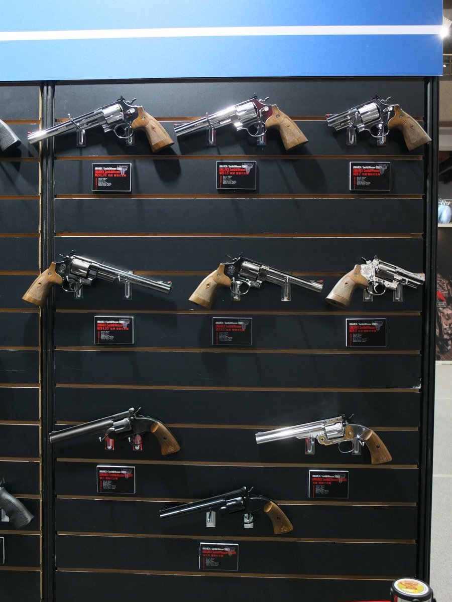 GD6JP's tweet photo. #MOA2024 #UMAREX #ウマレックス #VFC
COLT SAA .45 / COLT SAA .45スモークワゴン
S&W 629 COMPETITOR 6 インチ
S&W M&P 9
S&W M29 , M629
S&W 1877 スコフィールド
#コルト #WG #WinGun #Co2 #GBB #ハンドガン #リボルバー
#エアソフト #AIROSFT #6MM https://t.co/dvP1xbmjkm