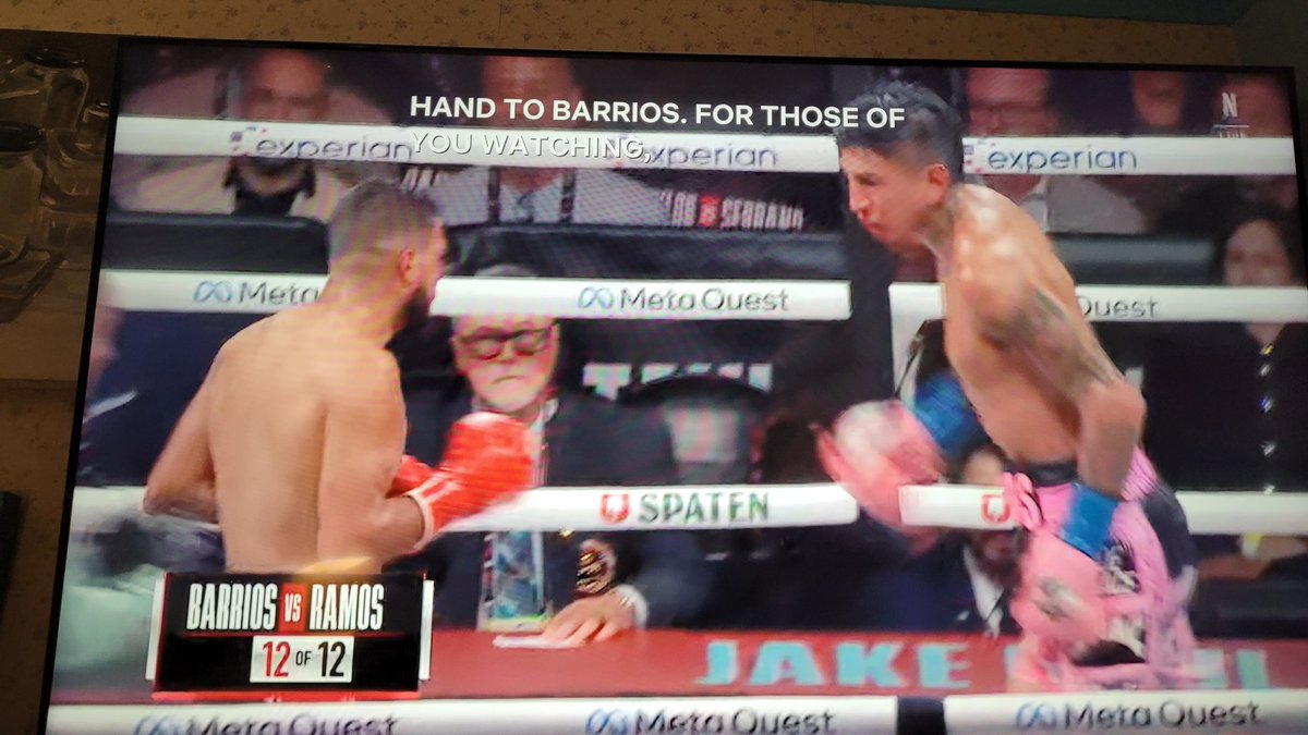 starfishpucker's tweet photo. #netfix you're lagging and buffering during the #fight. Closed caption is sharper. https://t.co/NBzIPMr8u4