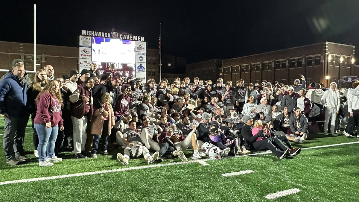 FINAL: Mishawaka 21, New Prairie 7.

Cavemen win the regional championship and will host East Noble next week in SemiState.

Congrats to Keith Kinder and his squad!

WATCH A REPLAY: ihsaatv.org/sportsmichiana…