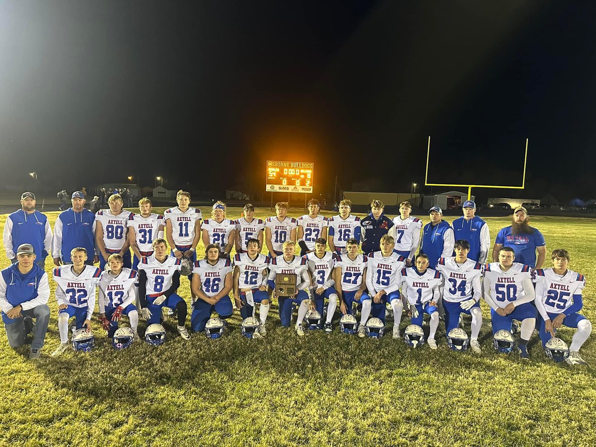 sportsinkansas's tweet photo. 50 in a row: Axtell extends its 8-man state record win streak tonight to 50 consecutive as they beat Osborne 54-8. Complete juggernaut. They will face the winner of Burlingame or Frankfort in next weeks semi who are still currently playing. #sportsinkansas https://t.co/vcHtJ0NZcg