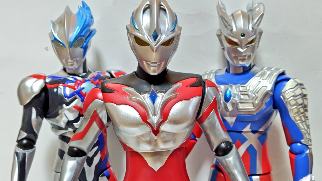 ウルトラマンフィギュア 怪獣 サウンドバトラー など12体セット Yahoo