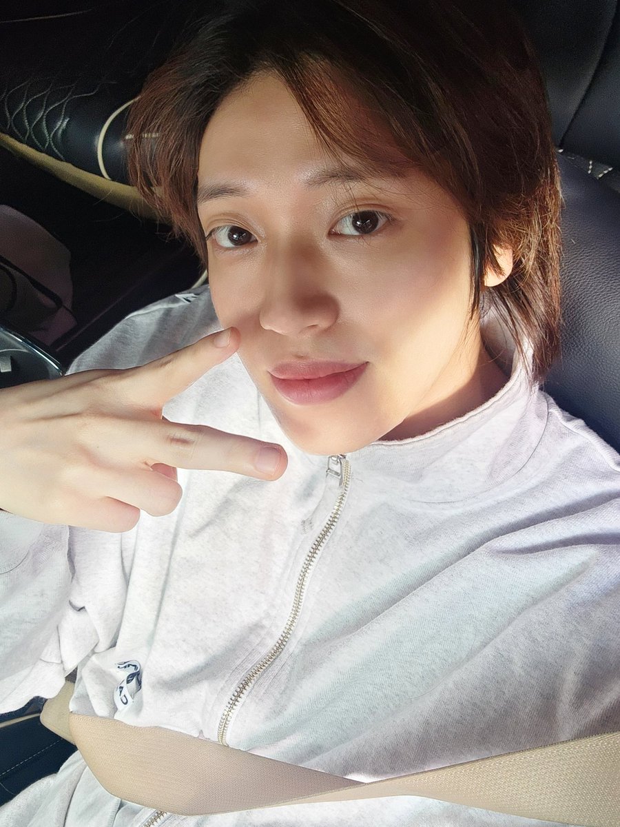 [📸] 241116 니엘 탑티어즈

안뇽~ 
좋은 주말이야 ㅎ 뭐해?!
아까는 날씨가 너무 좋았는데 지금은 조금씩 비 내리네 ㅠ
우산 꼭 챙겨나가!
오늘 하루도 좋은 하루 보내고
밥 꼭 챙겨 먹어! 

EP.11 나는 겜돌이다 미방분 모음
youtu.be/jc7ujy3jxJA

#니엘 #NIEL