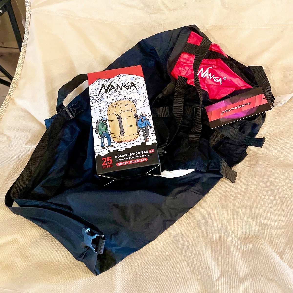 tateisukanna_'s tweet image. 冬シュラフの収納にお困りですか

ぎゅうぎゅうに詰めるのに疲れたら
NANGAのCOMPRESSION BAG
LサイズやXLサイズ

大きめシュラフや衣類も
余裕を持って仕舞えます

tateisukanna.stores.jp/?category_id=6…

#タテイスカンナ #nanga #compressionbag #シュラフ収納 #キャンプ #アウトドア #比企郡