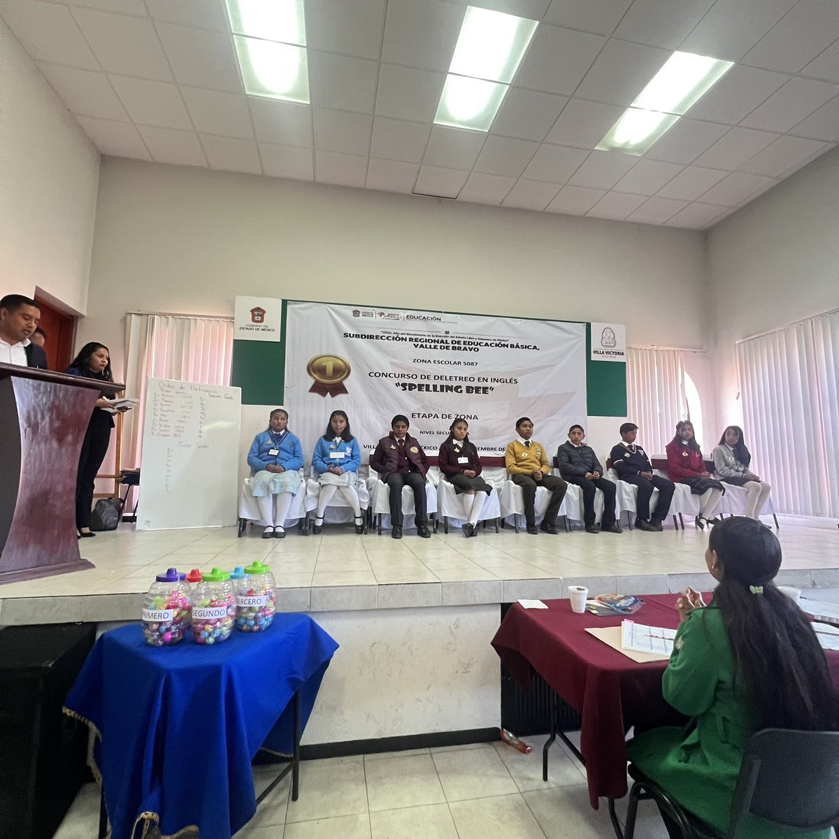 RodolfoRJ22's tweet photo. Primer concurso regional de spelling bee en su etapa de zona. Felicidades a nuestros alumnos. @SREBVB08 @SeducEdoMex https://t.co/EhrXpKc5wg