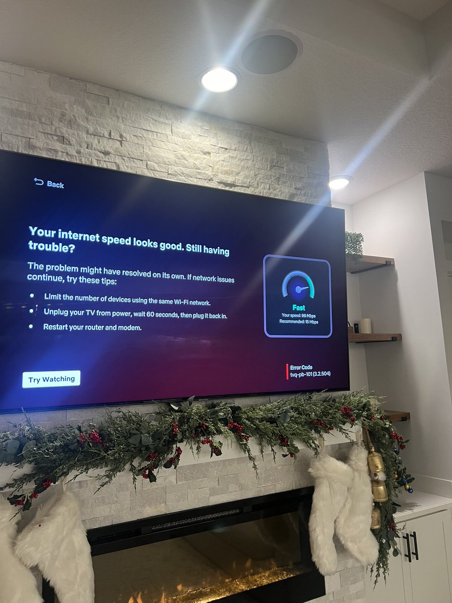 frankenminer's tweet photo. @netflix  is failing!!! Fight won’t load, no sound and now Epic fail. And not my internet… still loading… https://t.co/8jDmaxFbFa