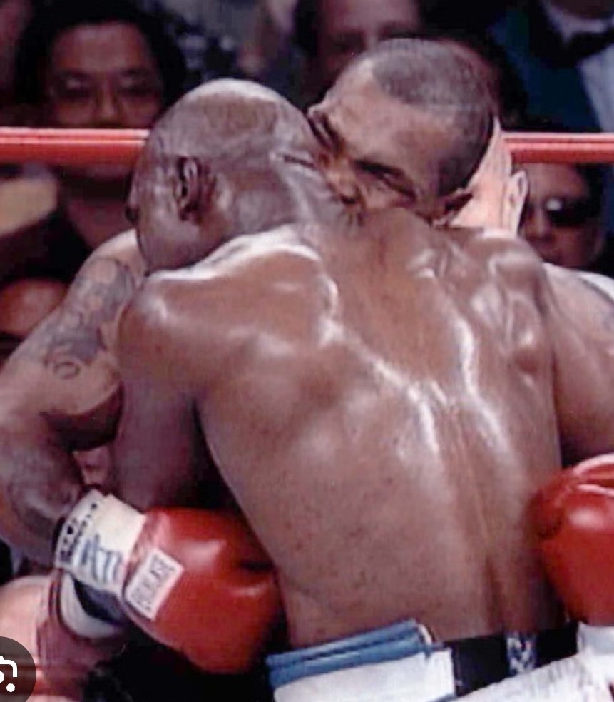 RS_Williams's tweet photo. #NetflixFight looks like Netflix bit off more than they can chew https://t.co/uhIE30alD3