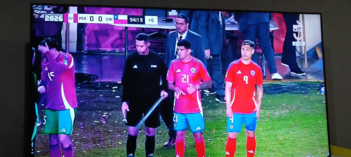 cmelendes's tweet photo. #VamosChile no se puede hacer estos cambios a estos minutos, incomprensible, #fueraGareca https://t.co/I90fQu4tRQ
