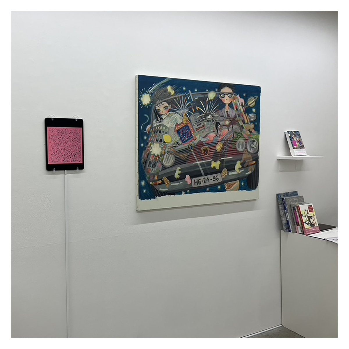 halikeda's tweet photo. タコシェお隣の #HidariZingaro さんでは、
タカノ綾さんキュレーションのグループ展「AYA’s friends’ ALTERNATIVE FUTURE」が開催中、
こちらも素敵な展示でした、11/26まで。
お出かけ下さい✨

#池田ハル #tacoche https://t.co/FK8YtEce8V