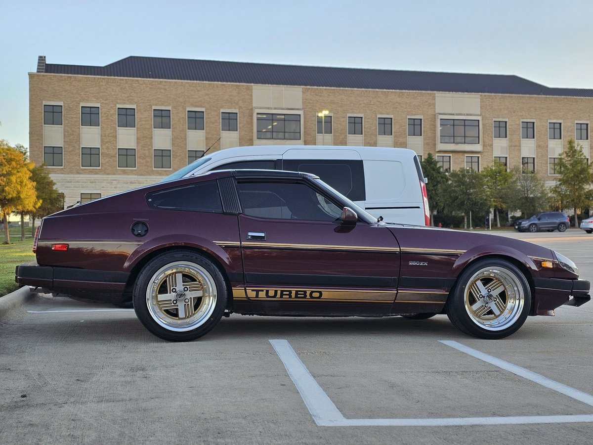 自分じゃない人 Final fitment two nights ago. Swapped the tires in the rear to a