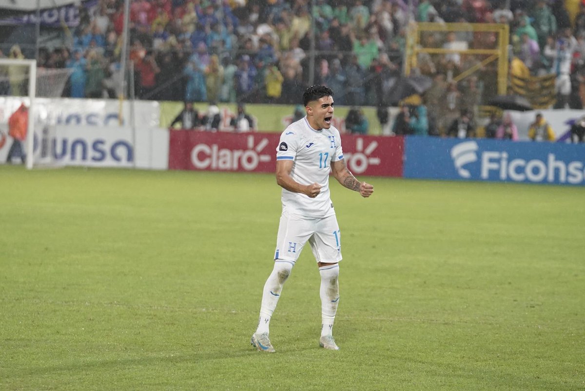 FFH_Honduras's tweet photo. ⚽⚽⚽GOOOOOL ⚽⚽⚽
Anotado por Luis Palma al minuto 6️⃣3️⃣

Honduras 🇭🇳1️⃣-0️⃣🇲🇽 México 

#VamosCatrachos https://t.co/Gofk6FX72s