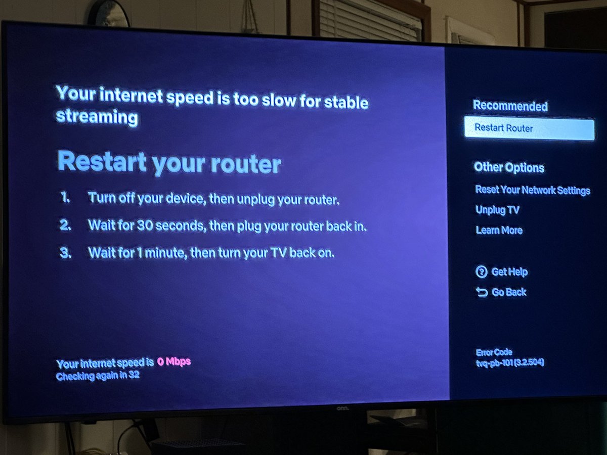 thatguyshen's tweet photo. Is this how @netflix is going to fight giving a refund for reactivating their service for this fight? Trying to blame my internet? https://t.co/CdsXOwnxl1