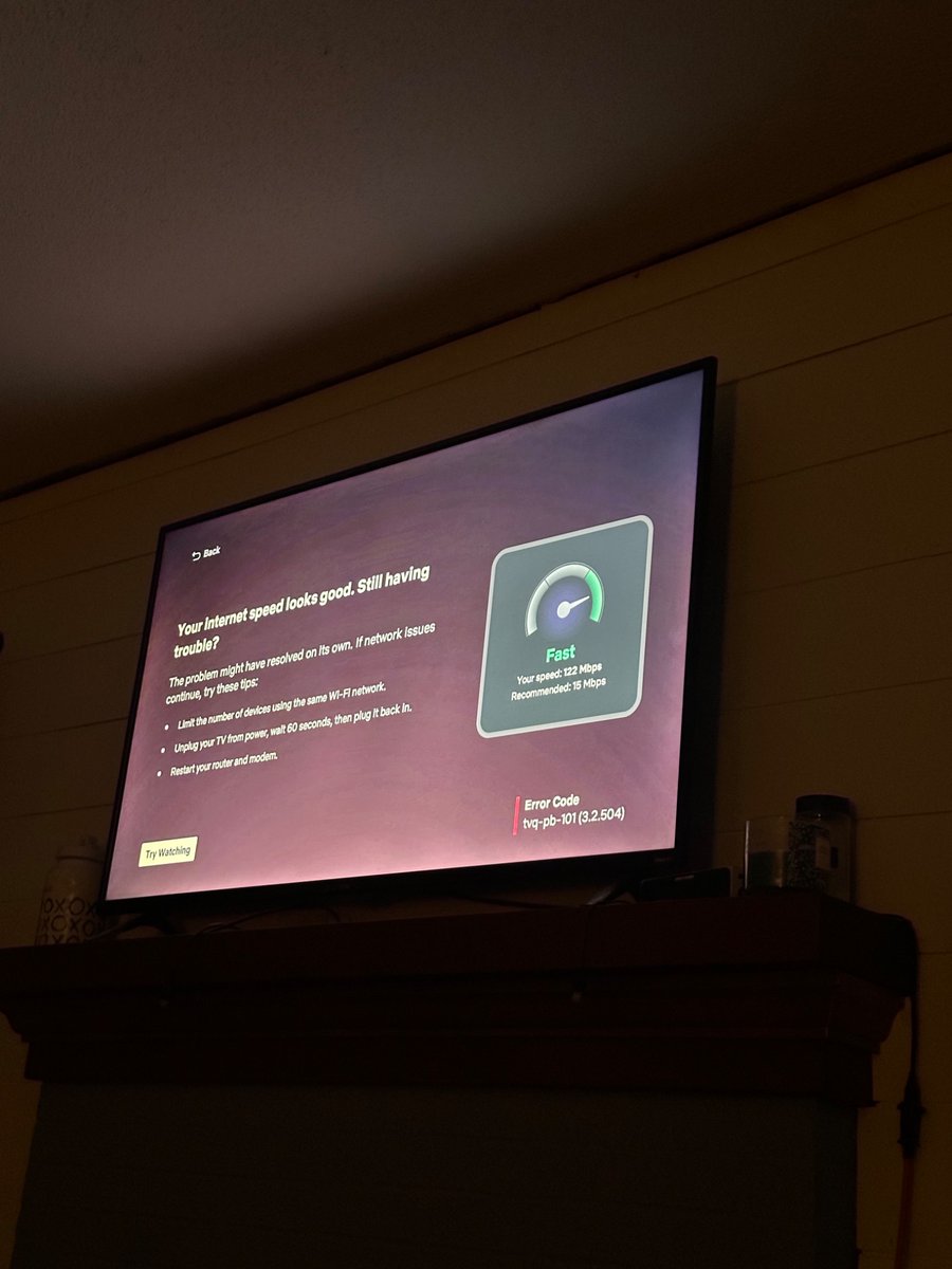 jamesfleming96's tweet photo. @netflix  out here gaslighting me about my internet connection.
#JakePaulMikeTyson #NetflixFight #buffering https://t.co/0p7tCBrqrM