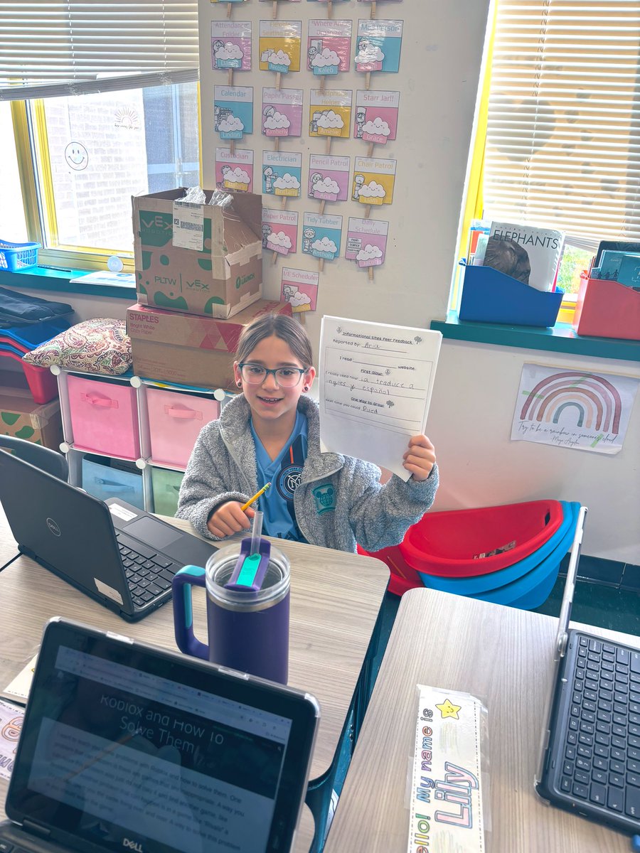 BCSDBabs's tweet photo. Students presented their informational research websites and filled out “glow&amp; grow” peer feedback forms. Our class family worked hard to translate their feedback to celebrate our friends learning English as a new language. @brewsterschools 🐻 💚 💻 https://t.co/GnagW3JnkC