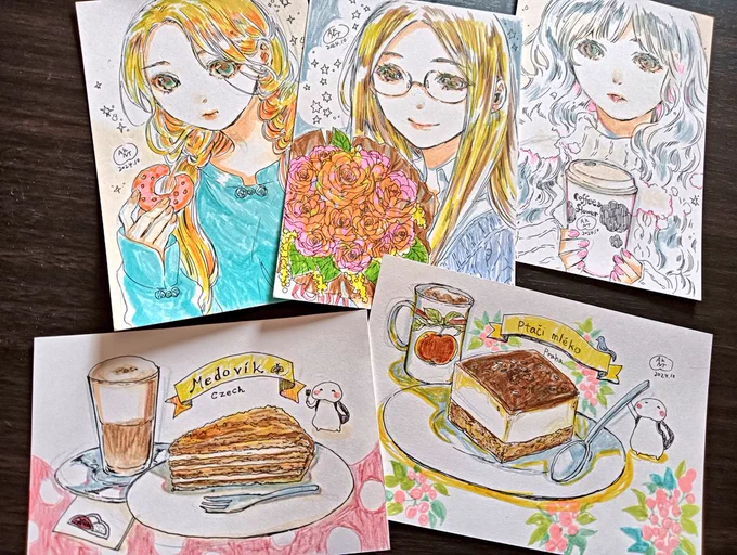 原画はこのあたりを持っていきます
旅先で描いたものは、韓国で買った切手風シールを貼ってエアメール風にしました
どこの国で描かれたかも付記してあるよ(だいたい飛行機内が多いので国をまたいでる✈️) 