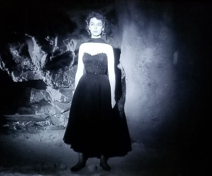 “She was a long cool woman in a black dress, just a 5’ 9” beautiful ‘n’ tall…”#TCMParty