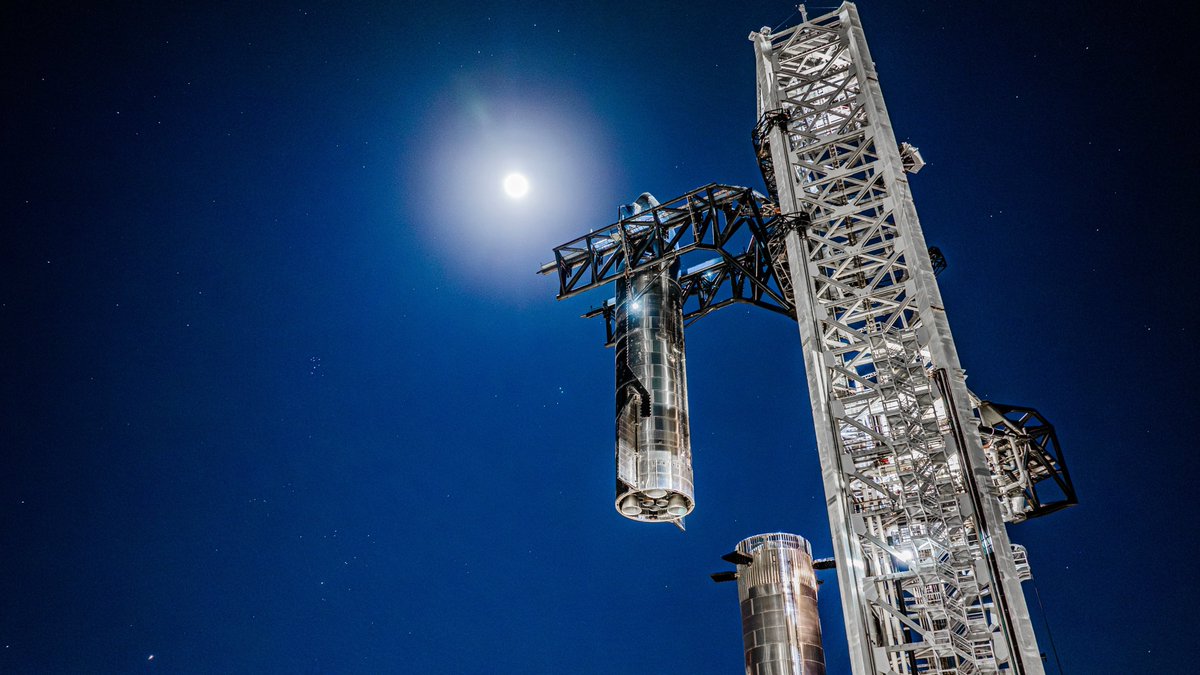 sweatyrus's tweet photo. @SpaceX 🦾 https://t.co/jFLgpqgFlF