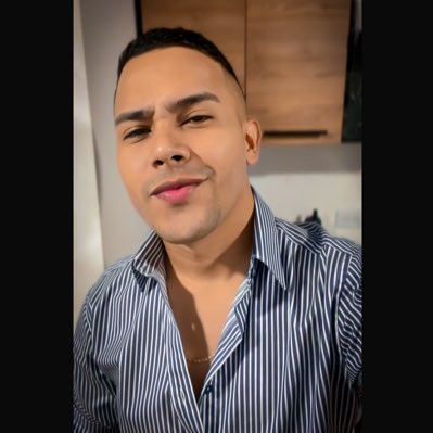 SoloSoyEd's tweet photo. #NuevaFotoDePerfil https://t.co/afnfBoHpCW