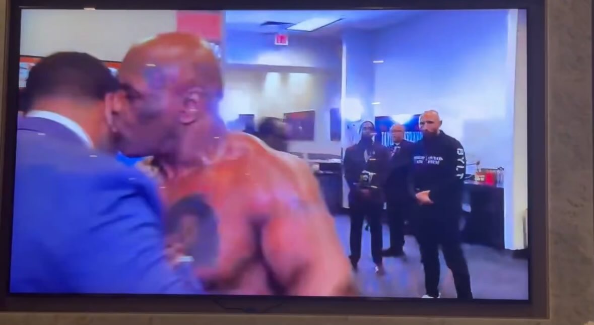 bowwob24's tweet photo. @stoolpresidente https://t.co/UJSg814Q3r