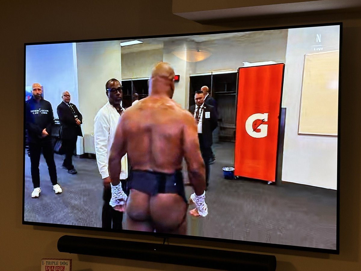 HawkeyeHunz's tweet image. Let’s go Iron Mike!!!