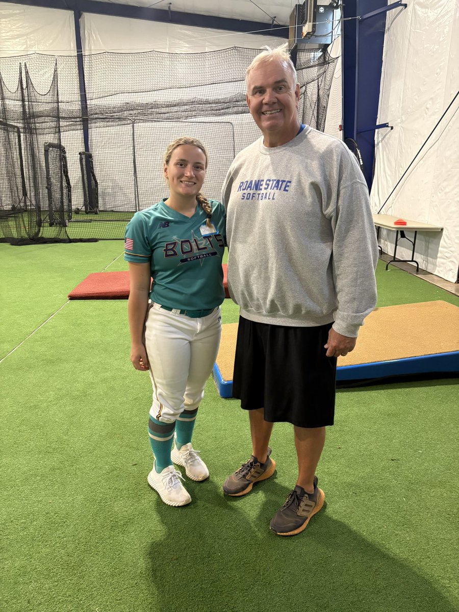 ChloeM_2026's tweet photo. Thank you, @marty_mac17  for inviting me to junior day @RoaneStSoftball ! I enjoyed working out with the team and touring the campus. @BlountSoftball @TNBolts https://t.co/2sCVbQZI9p