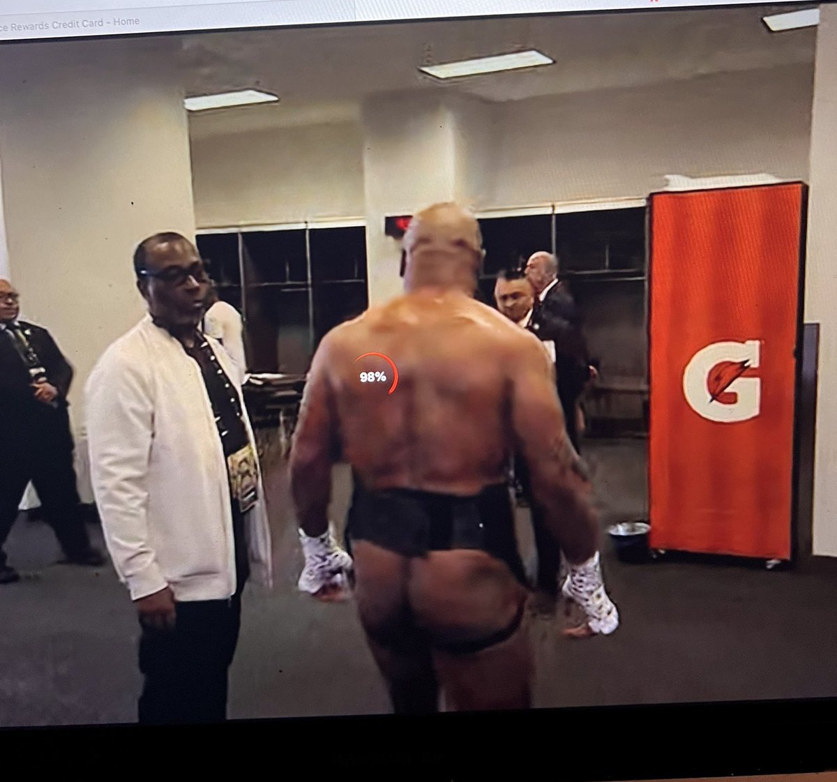 ChizPlays's tweet photo. HOW ASS ARE THE NETFLIX SERVERS?#PaulTyson https://t.co/xgE2nFl4Ow