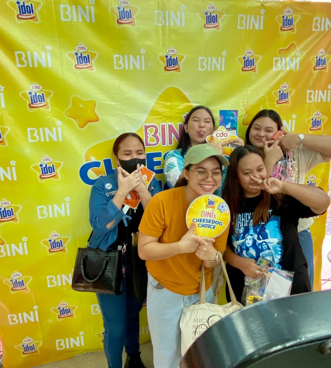 Today's the day! Excited na ba ang lahat? Visit us at the CDO Idol booth located at the Green Gate of Araneta Coliseum for fun activities and an Idolicious experience! 🌸⭐️

#IdolxBINI #IdolMeetsIdol #GrandBINIverse #BINI
