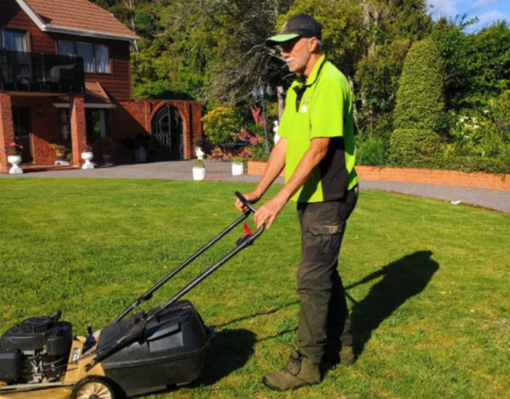 nzbizbuysell's tweet image. Lawn and Garden Services Franchise for Sale Upper Hutt - a well-established business! see nzbizbuysell.co.nz/115288 #lawns #gardens #upperhutt #buyabusiness
