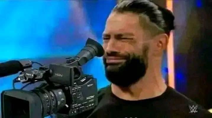 Gucci_Cowboyy's tweet photo. The camera man when Mike Tyson turned around #TysonPaul https://t.co/lF11qBpY93