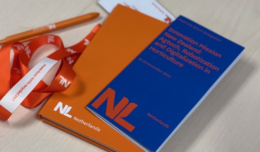 ArdvanderVorst's tweet photo. Ready to go, embarking on an exciting Dutch horticulture &amp; innovation mission to New Zealand!
🇳🇿🇳🇱

This mission brings together Dutch and Kiwi experts, researchers and businesses to explore the incredible potential for collaboration in our horticulture and fruit sectors. #NLinNZ https://t.co/YODqrUjNF1