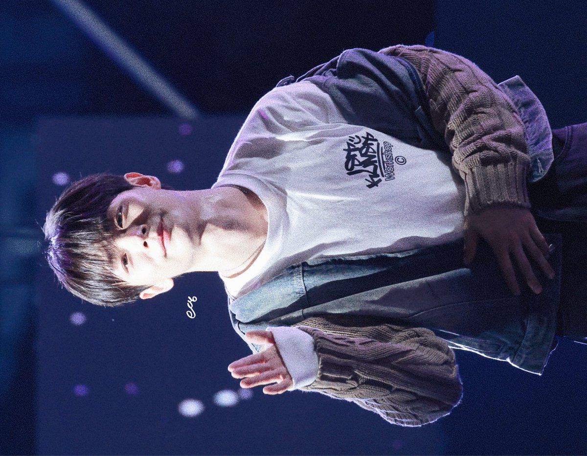 옷을 입는둥 마는둥 할때마다 바보강아지력 MAX…🐶