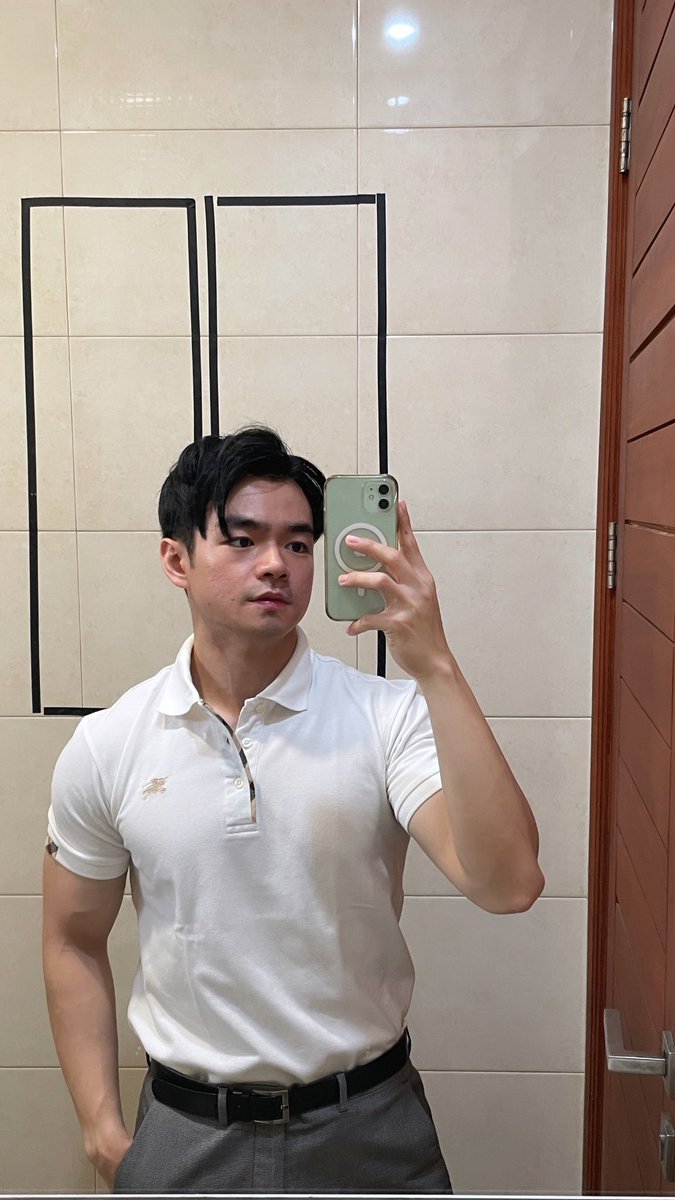 Sesekali pake baju boleh kan