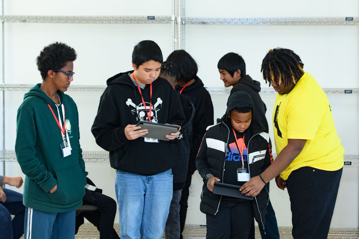 HiddenGeniusPro's tweet photo. 🎊Happy #FlashbackFriday! Take a glimpse at our 2023 Brothers Code events, which are are happening this year too! 

👉🏿Tickets are running out fast, so visit https://t.co/tva6I1hz7x to learn more and RSVP.🧑🏿‍💻

#BrothersCode2024 #techeducation https://t.co/NoeIS5Okx8