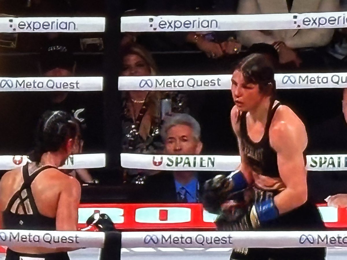 HartnettRob's tweet photo. Hard to watch but impossible to look away. Incredible guts, power, skill. Katie wins on the judges scorecards. Didn’t see that myself through 10 rounds though. https://t.co/44Zleq8irk
