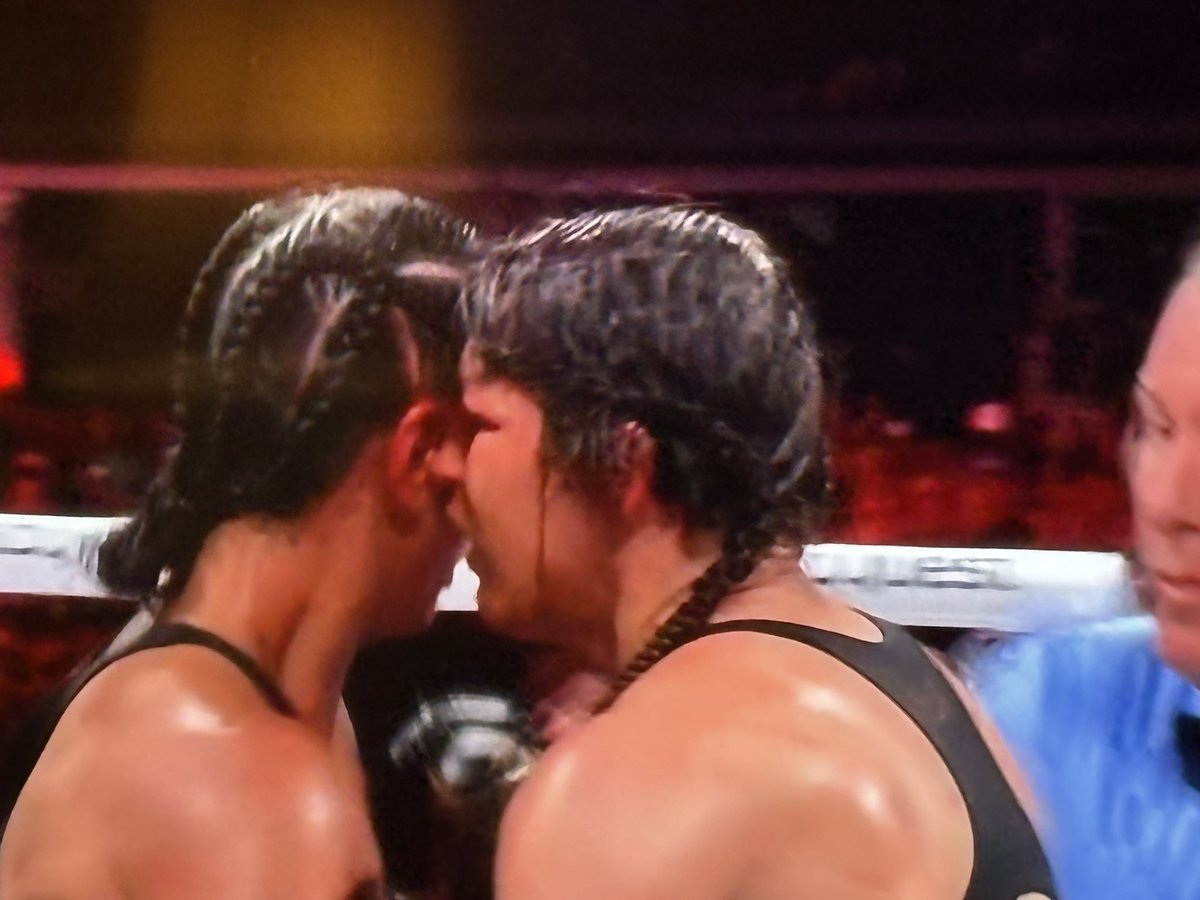 HartnettRob's tweet photo. Hard to watch but impossible to look away. Incredible guts, power, skill. Katie wins on the judges scorecards. Didn’t see that myself through 10 rounds though. https://t.co/44Zleq8irk