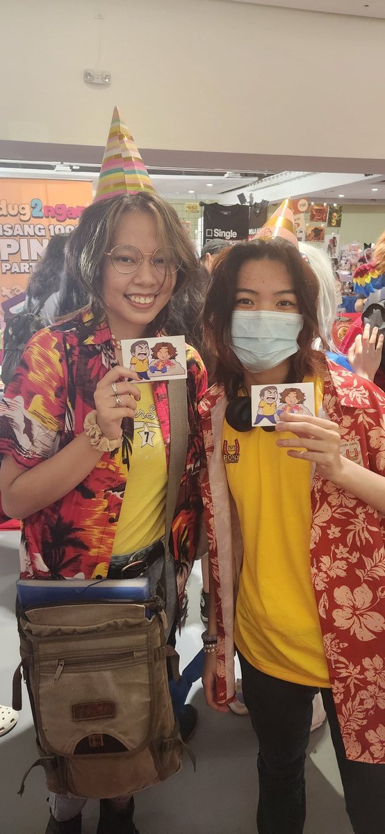 Wait- I THINK IM SEEING DOUBLE??

THANK YOU DAISUKE AND DAISUKE for getting our DAISUKE (and swansea!)  stickers this PASKOMIKET!