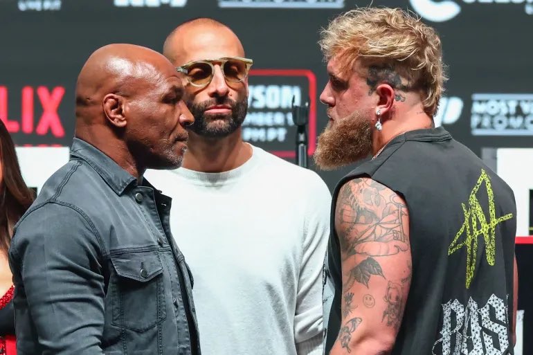 If Mike Tyson wins today I'm giving away $100
to five people who like and retweet and follow this 

#PaulVsTyson #netflixcrash #TysonPaul #netflix