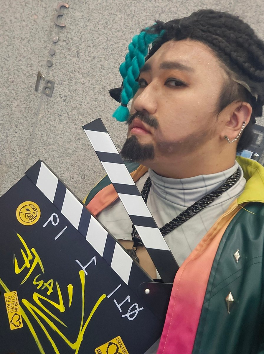 쪄죽어갑니다...
11월인데 왜이리 더울까요ㅠㅠㅠ