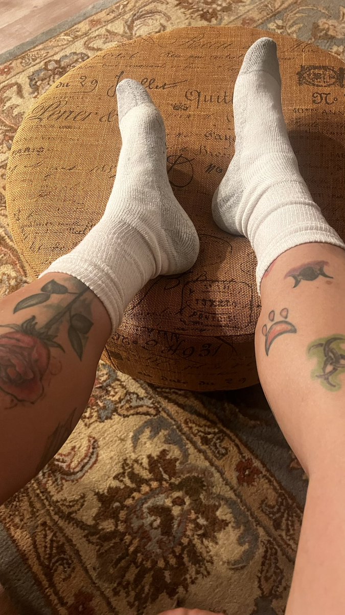 Someone wants to smell them 😈😈😈