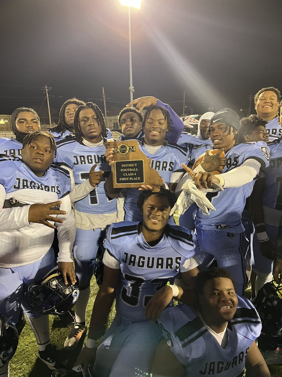 🏈🏈🏈
Final Score:
Class 4: District 2 Championship
<a href="/GSTEMSPORTS/">Gateway_Athletics</a> 28
<a href="/PHS_IndiansFB/">Pacific Indians Football</a> 14
<a href="/SLPS_INFO/">Saint Louis Public Schools</a> <a href="/STLhssports/">STLhighschoolsports</a> 

<a href="/GSTEMSPORTS/">Gateway_Athletics</a> remains undefeated and will play Festus on Nov. 23rd at 1 pm at Gateway.