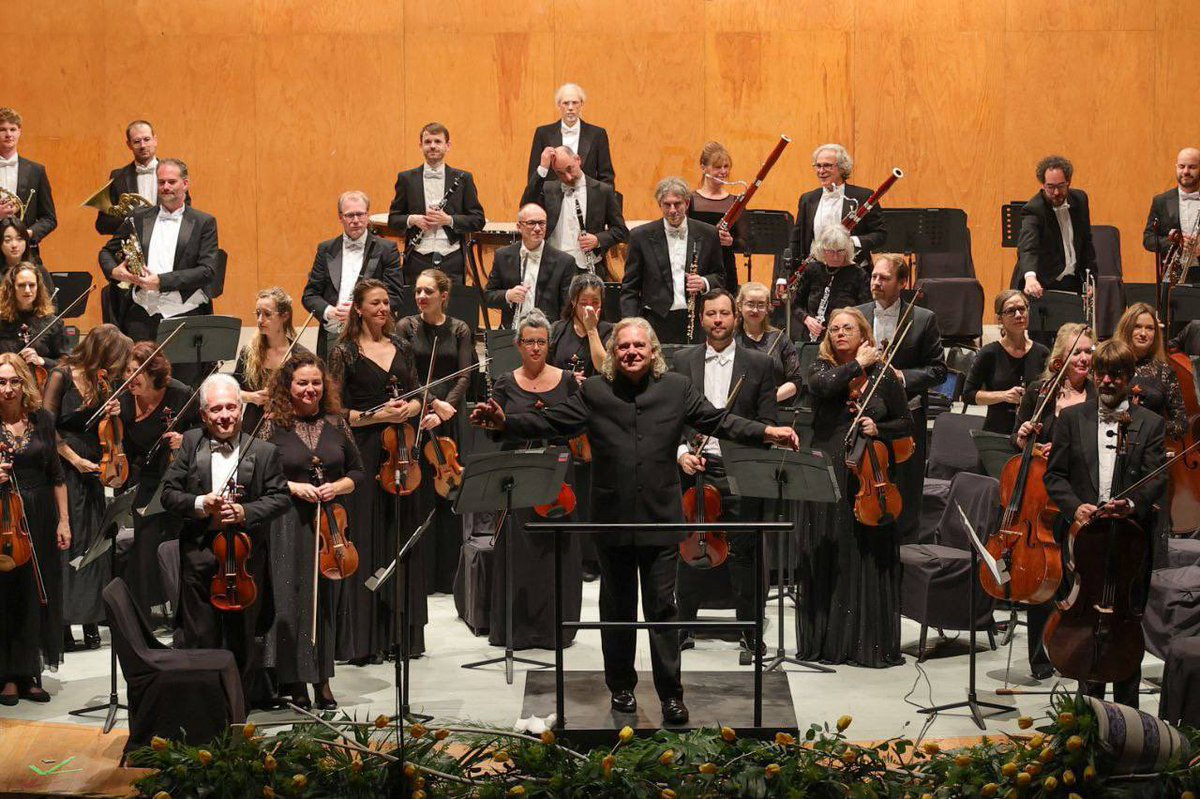En el Festival Internacional de Música: Damos la bienvenida en Morelia a más de 700 músicos de 13 países 🎵✨

El talento de cada uno de los participantes pone en alto el nombre de nuestra bella ciudad. 

#MoreliaBrillaMás✨