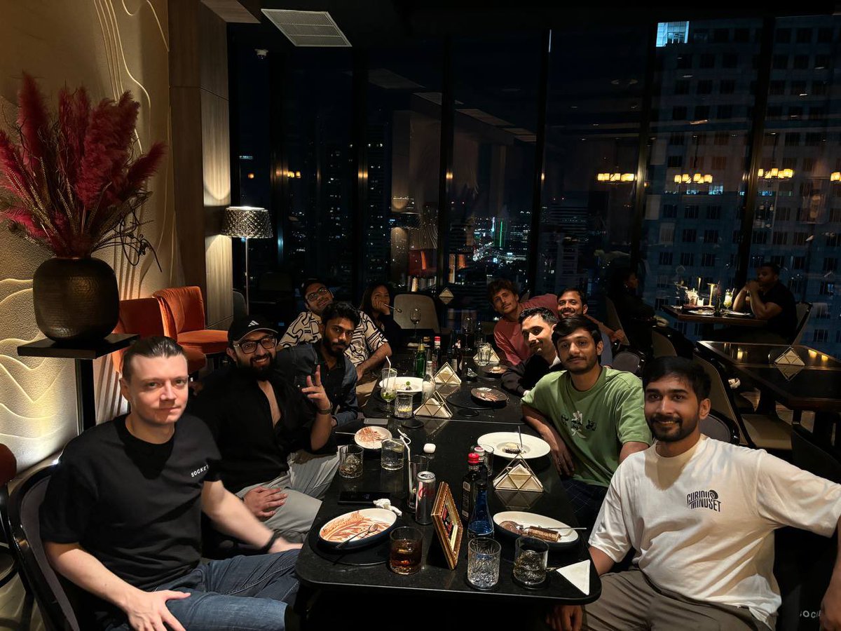 Vaibhav⚡️ tweet media